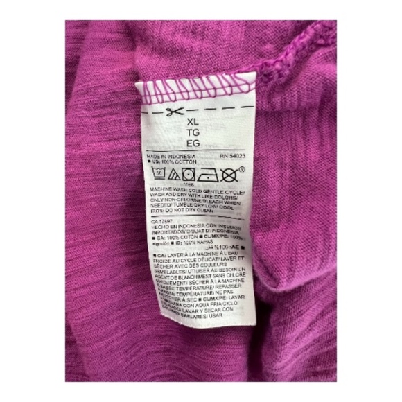 π EUC OLD NAVY Womenβs Beetroot Ruffle Short Sleeve Eyelet T-Shirt | Size XL - Picture 7 of 9